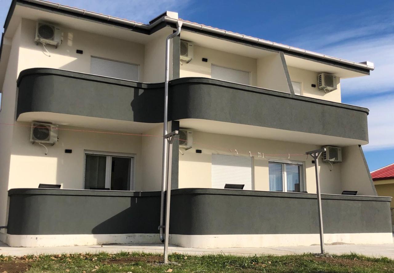 Lanika Apartments Ulcinj Ngoại thất bức ảnh